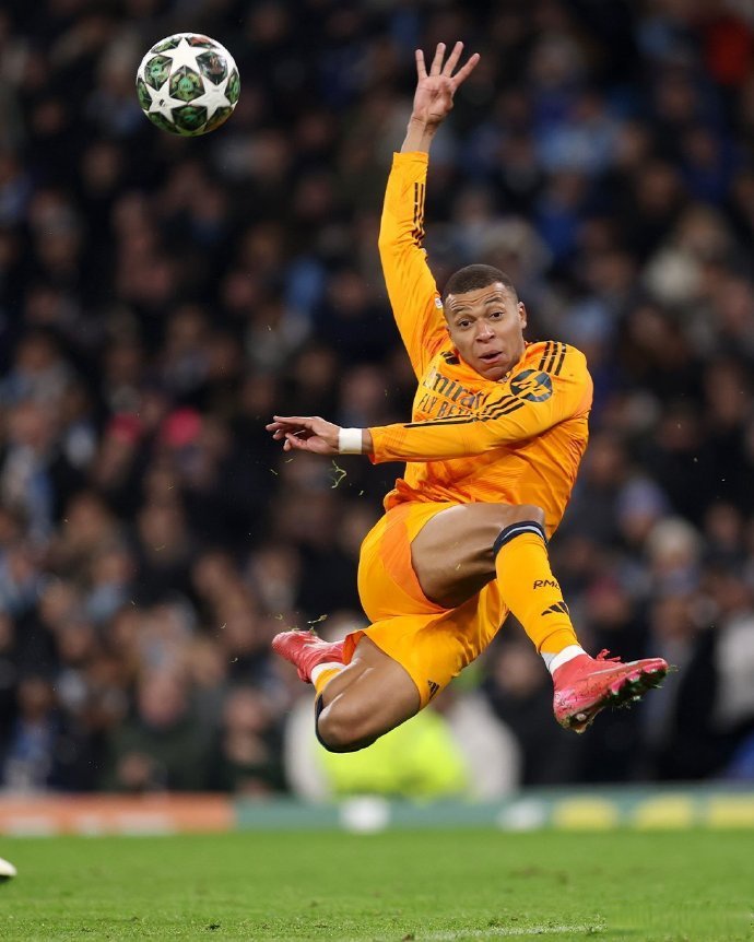 爱游戏中国-包含姆巴佩重返赛场，比赛局势复杂首场状态出色，曼联观众沸腾！气势如虹延续的词条