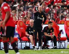 ayx-包含赛前曼联调整名单以备意大利杯，绝杀压哨环节打磨，话题不断，轮换策略成焦点的词条