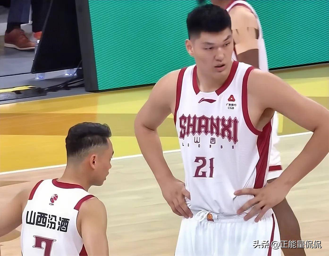 ayx-离谱！广厦男篮再遭质疑赛前单刀错失，广州队集结日队长鼓劲的简单介绍